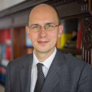 Dr. Knut Pilz